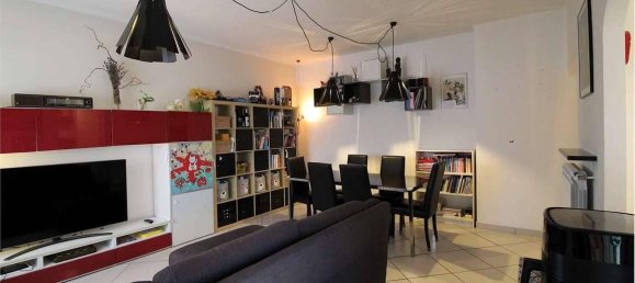 Квартира с 3 комнатами в Варесе, Италия № 140145 5