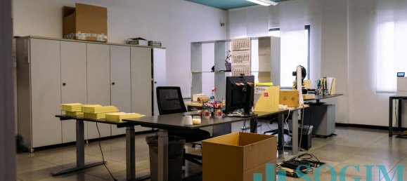 Entrepôt à Brenna, Italy 2100m² No. 65798 18