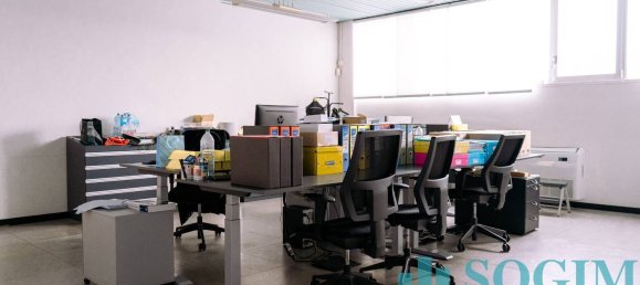 Entrepôt à Brenna, Italy 2100m² No. 65798 22