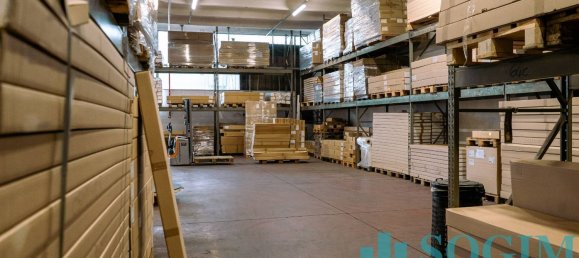 Entrepôt à Brenna, Italy 2100m² No. 65798 14