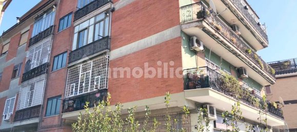 3 bedrooms Apartment in Rome, Italy No. 45563 43