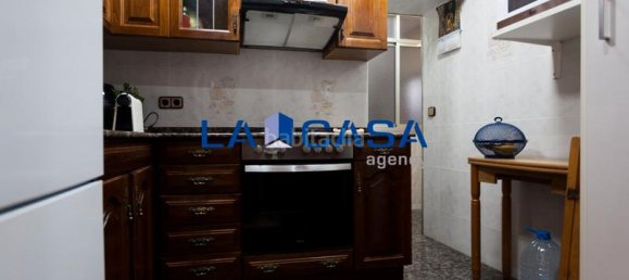3 bedrooms Apartment in L'Hospitalet de Llobregat, Spain No. 145916 19