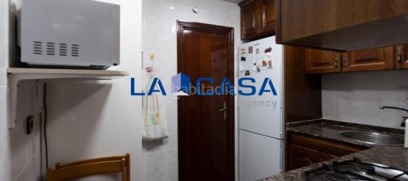 3 bedrooms Apartment in L'Hospitalet de Llobregat, Spain No. 145916 17