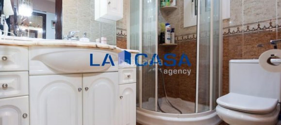 3 bedrooms Apartment in L'Hospitalet de Llobregat, Spain No. 145916 21