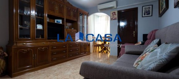 3 bedrooms Apartment in L'Hospitalet de Llobregat, Spain No. 145916 2