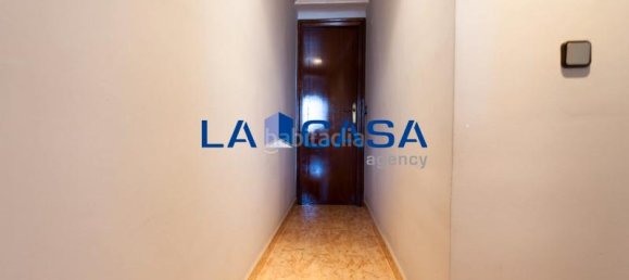 3 bedrooms Apartment in L'Hospitalet de Llobregat, Spain No. 145916 13