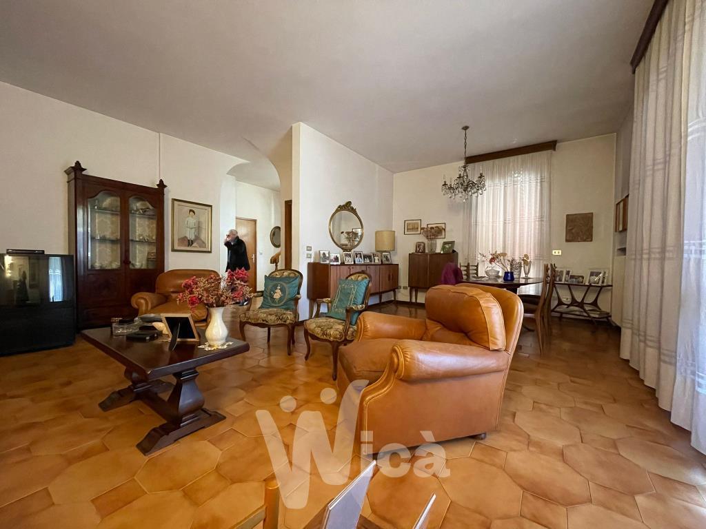 5 rooms House in Cesena, Italy No. 157415
