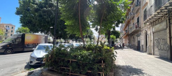 3 rooms Commercial property in Palermo, Italy No. 287172 7