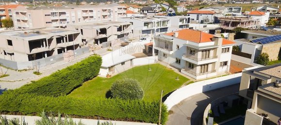 4 bedrooms House in Mindelo, Portugal No. 185808 2