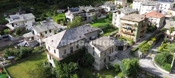 5 bedrooms House in Grosio, Italy No. 259130 4