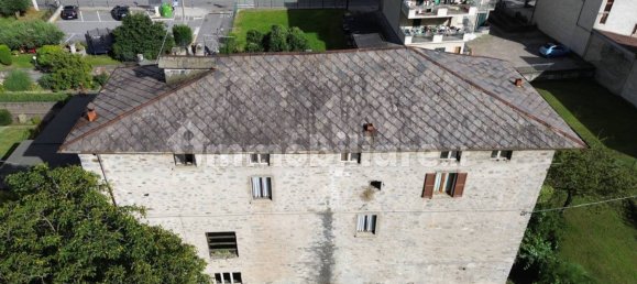 5 bedrooms House in Grosio, Italy No. 259130 8