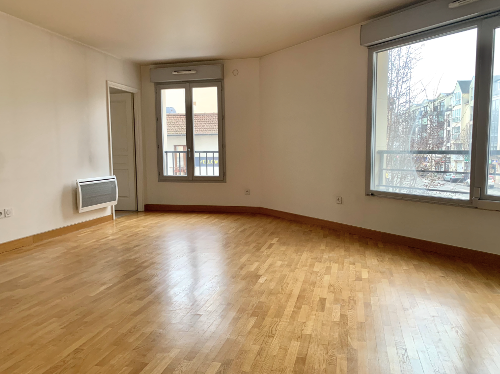 2 bedrooms Apartment in Antony, France No. 329359