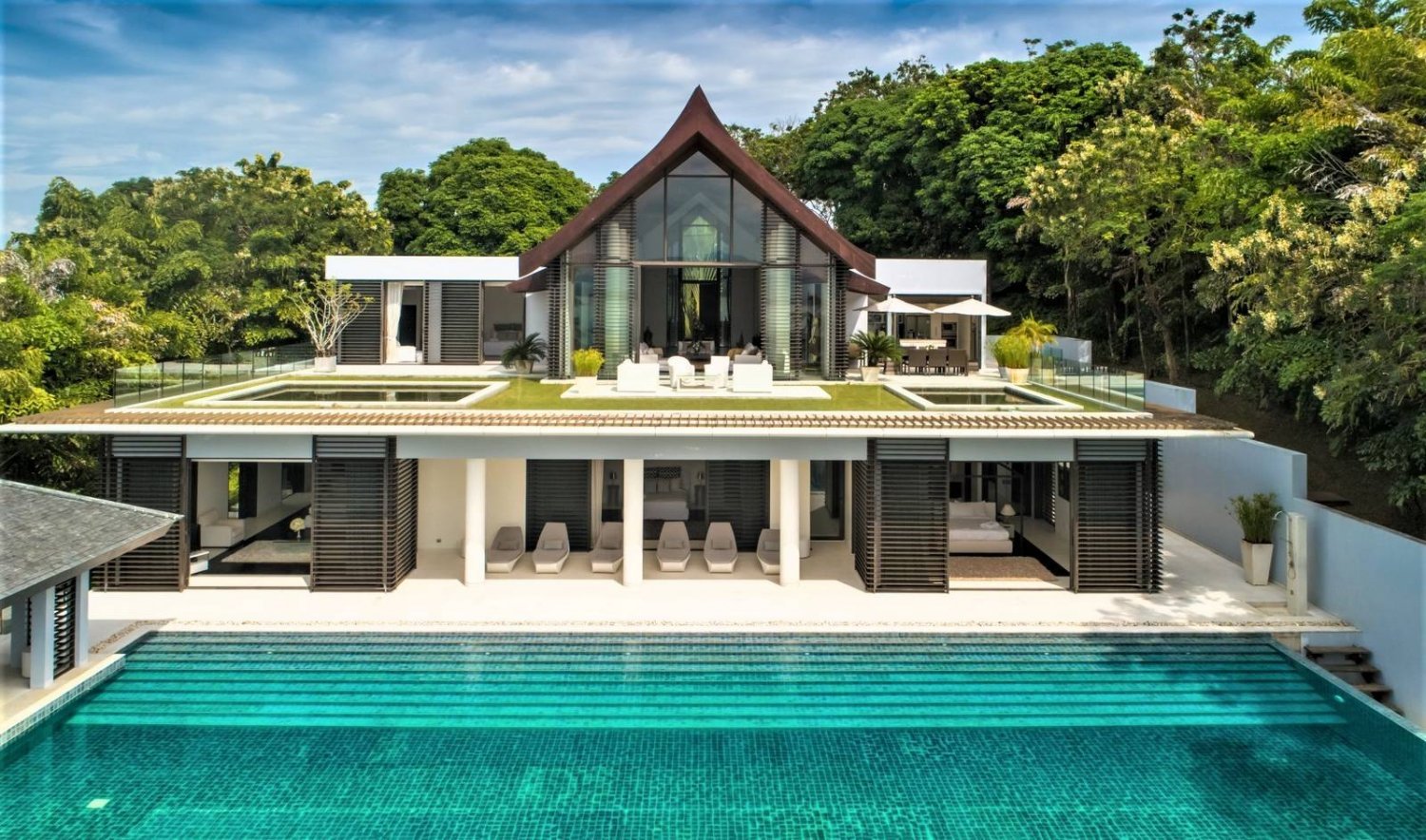 5 bedrooms Villa in Phuket, Thailand No. 8157