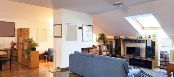 Apartamento de 6 habitaciónes en Udine, Italy No. 108478 3