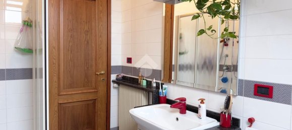 Apartamento de 6 habitaciónes en Udine, Italy No. 108478 35