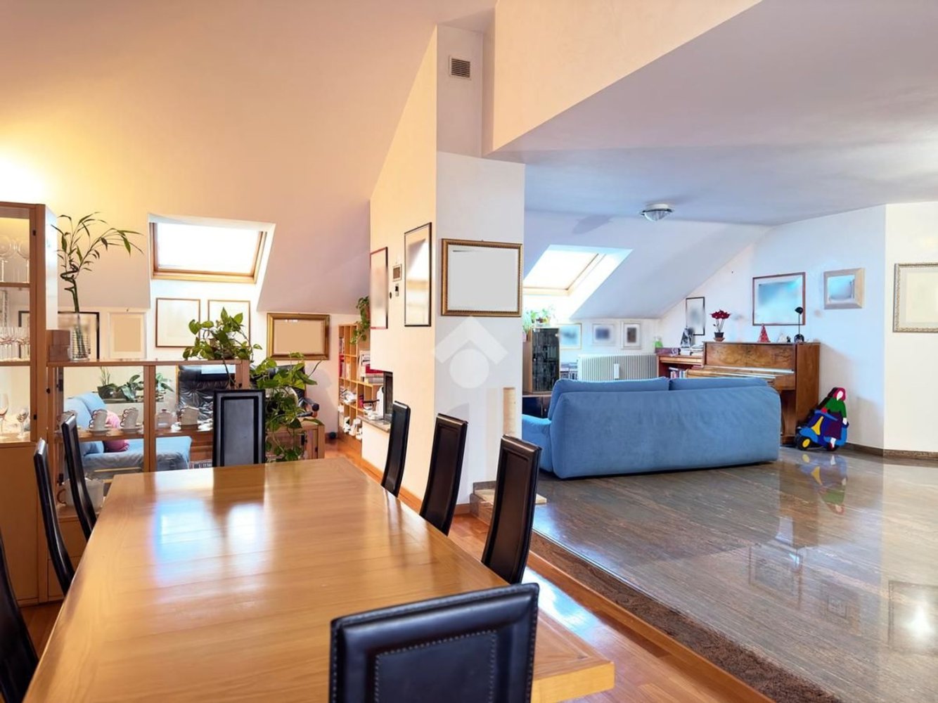 Apartamento de 6 habitaciónes en Udine, Italy No. 108478