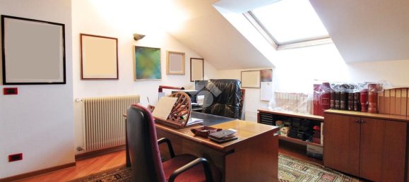 Apartamento de 6 habitaciónes en Udine, Italy No. 108478 28