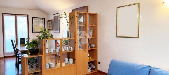 Apartamento de 6 habitaciónes en Udine, Italy No. 108478 14