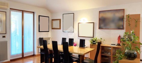 Apartamento de 6 habitaciónes en Udine, Italy No. 108478 9