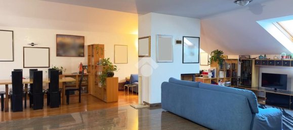 Apartamento de 6 habitaciónes en Udine, Italy No. 108478 2