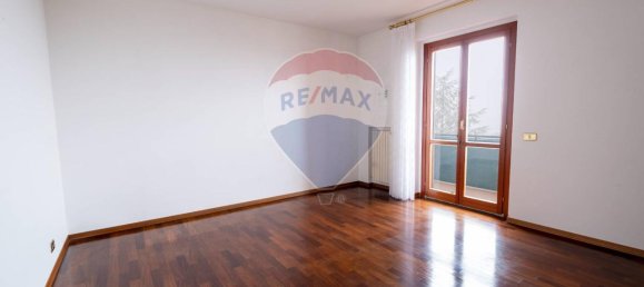 13 rooms House in San Marcello, Italy No. 3101 48