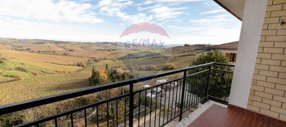 13 rooms House in San Marcello, Italy No. 3101 5