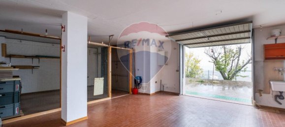 13 rooms House in San Marcello, Italy No. 3101 35