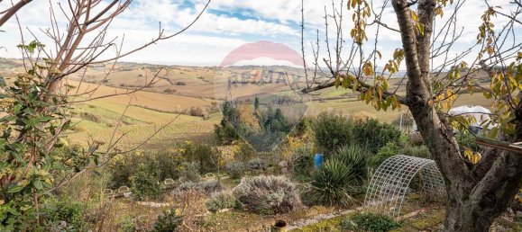 13 rooms House in San Marcello, Italy No. 3101 10