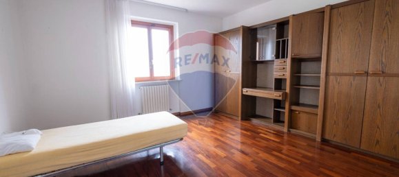 13 rooms House in San Marcello, Italy No. 3101 49