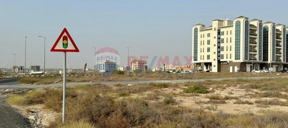 435m² Land in Tilal City, UAE No. 39032 3