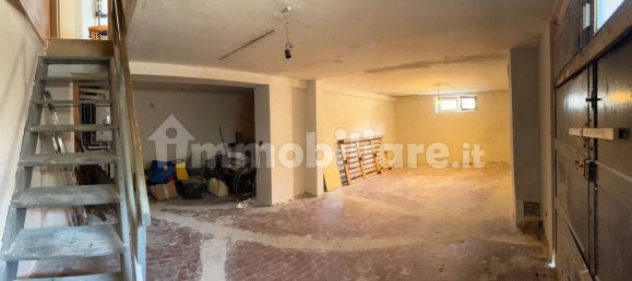 3 Schlafzimmer Villa in Gorla Minore, Italy, Nr. 342013 13