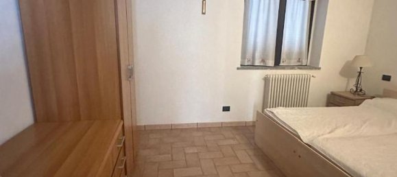 2-salle Appartement à Colverde, Italy No. 15319 6