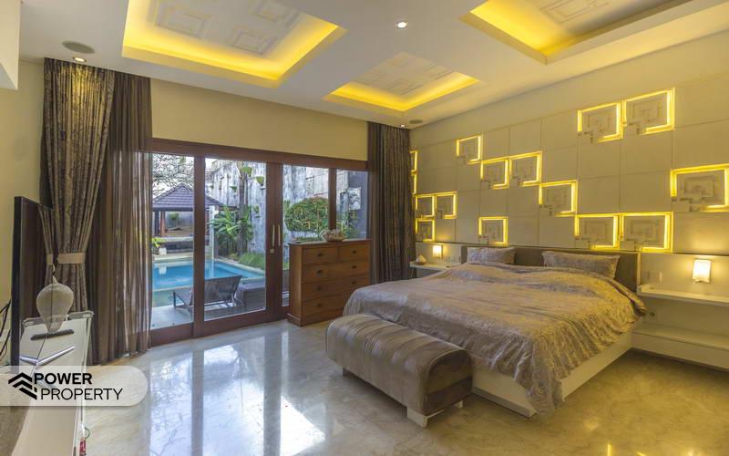 3 bedrooms Villa in Kerobokan, Indonesia No. 3943
