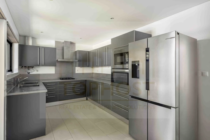 6 bedrooms House in Cascais, Portugal No. 344540