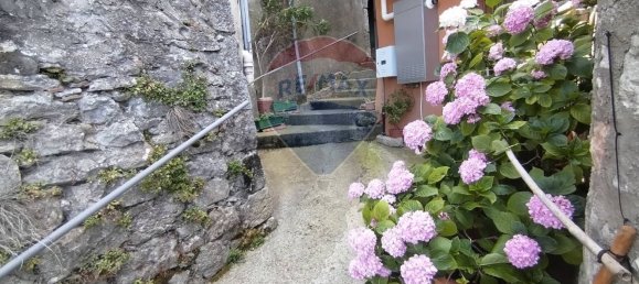 3 rooms Apartment in Morcone, Italy No. 303152 5