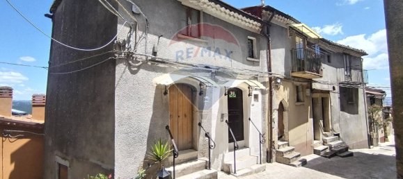 3 rooms Apartment in Morcone, Italy No. 303152 17