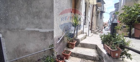 3 rooms Apartment in Morcone, Italy No. 303152 4