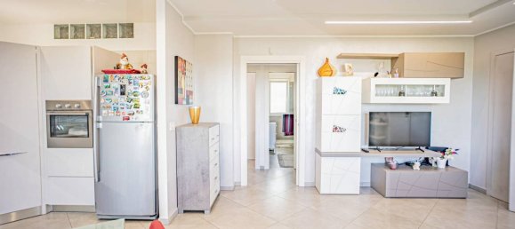 3 rooms Apartment in Bitetto, Italy No. 26477 13