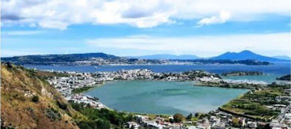 Apartamento de 3 habitaciónes en Marano di Napoli, Italy No. 12507 25