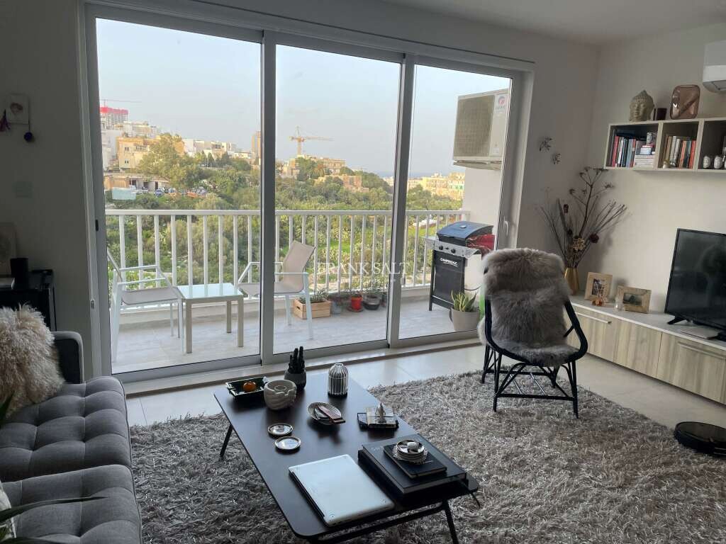 Квартира с 2 спальнями в Сент-Джулианс, Мальта № 6933