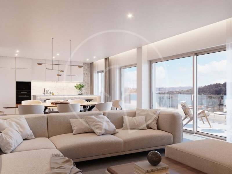 3 bedrooms Apartment in Lisbon, Portugal No. 100572