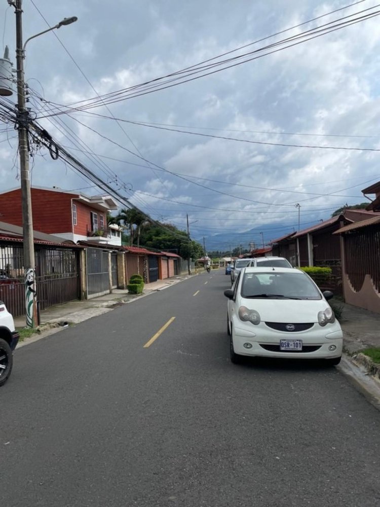 2 bedrooms House in Heredia, Costa Rica No. 412