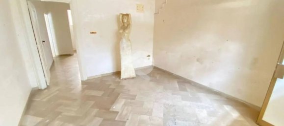 5 rooms Commercial property in Manfredonia, Italy No. 116971 7
