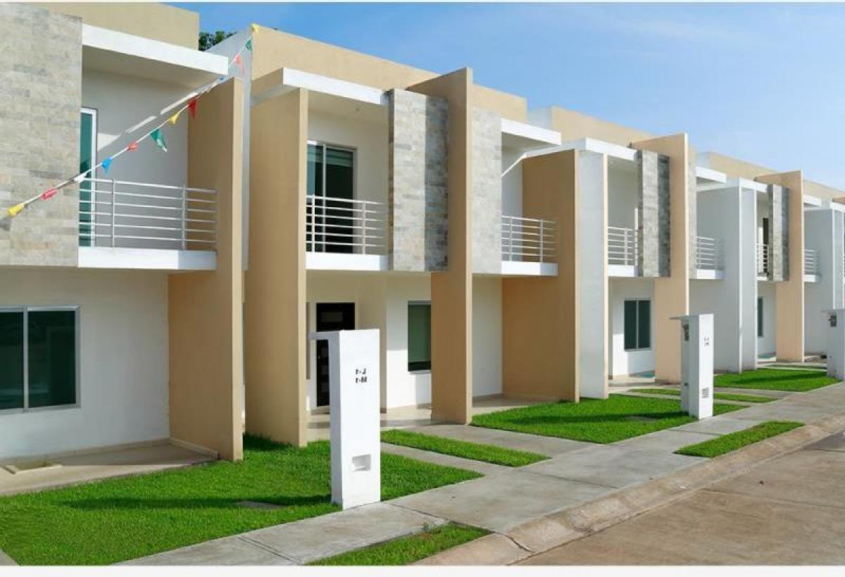 Дом с 4 спальнями в Табаско, Мексика № 176919