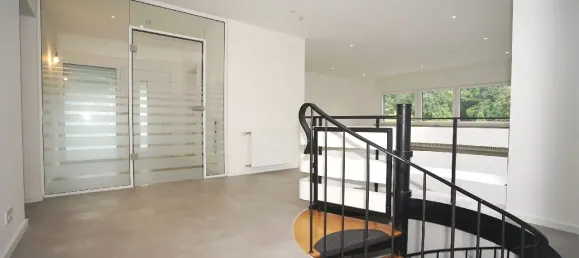 Bungalow T4 em Leverkusen, Germany N.º 344380 9