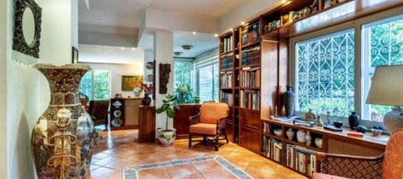 5 rooms Apartment in Rome, Italy No. 198021 2