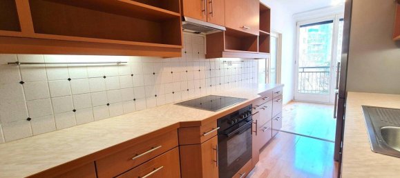 2 rooms Apartment in Vienna, Austria No. 181652 3