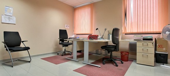 8-salle Bureau à Vieux-Thann, France No. 227227 9