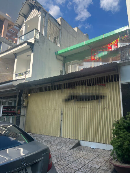 120m² House in District 7, Vietnam No. 7358