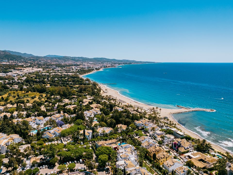 3 bedrooms Townhouse in Estepona, Spain No. 206909